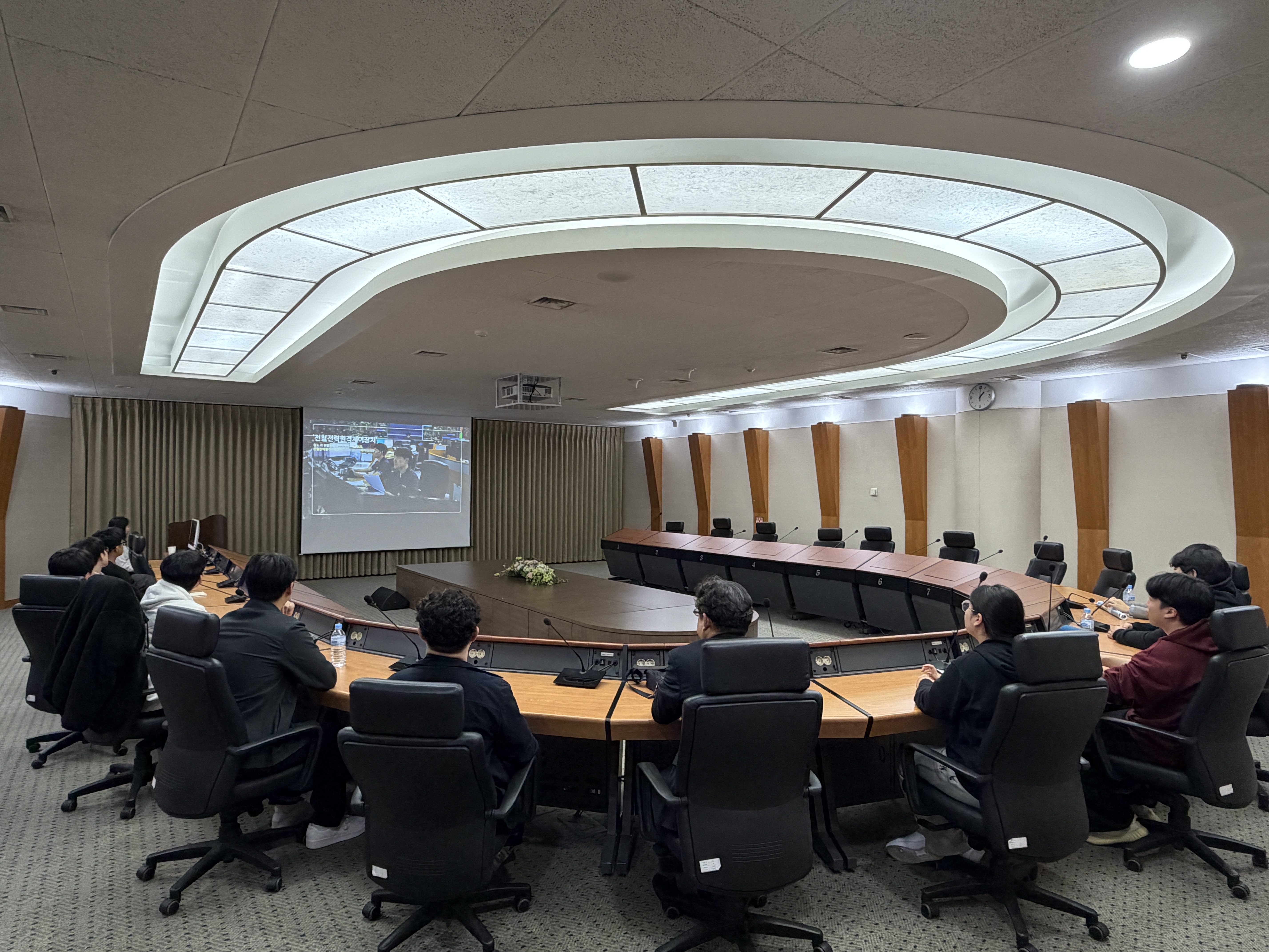 KakaoTalk_20251112_03